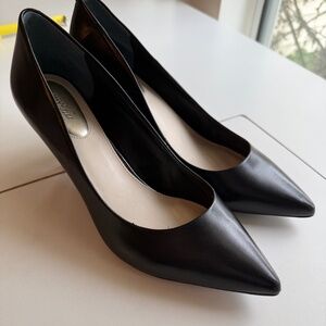 Alfani-classic black heel 8 wide